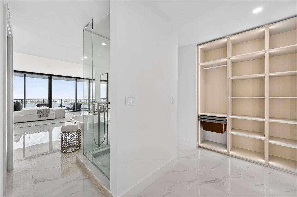 Aria Reserve Miami - Residential