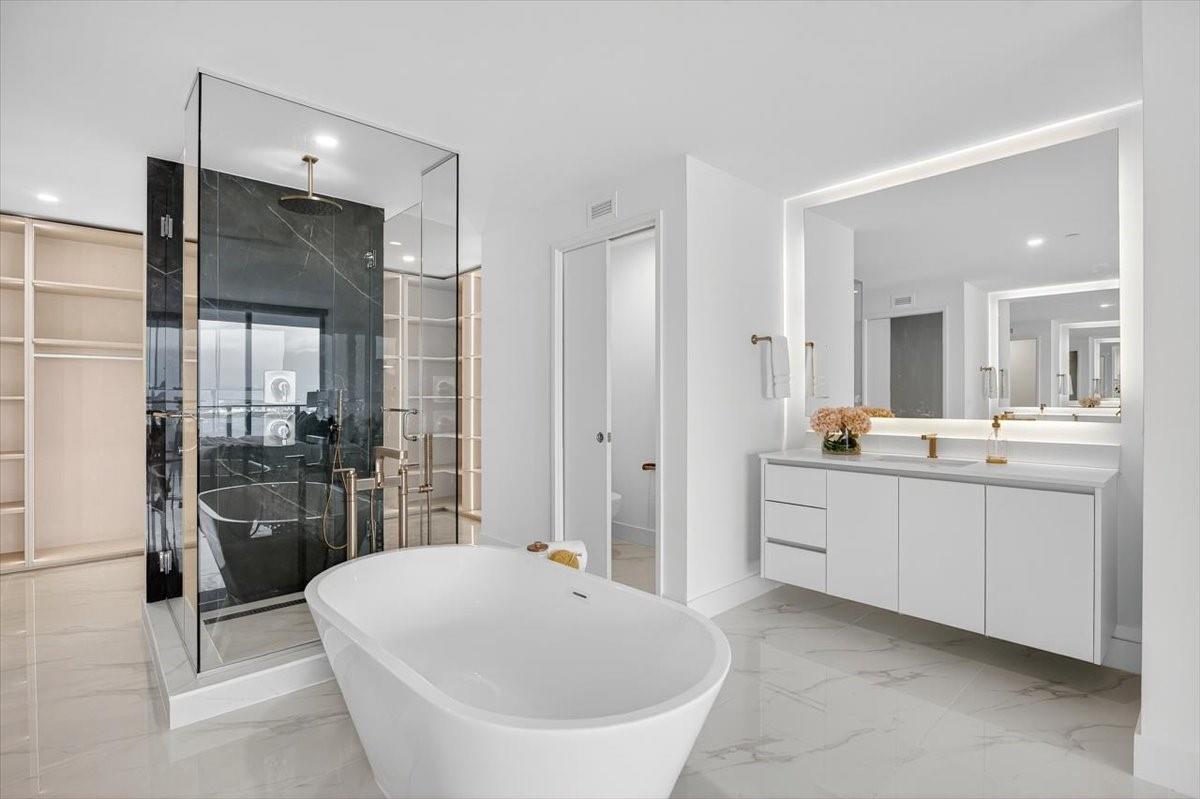 Aria Reserve Miami - Residential