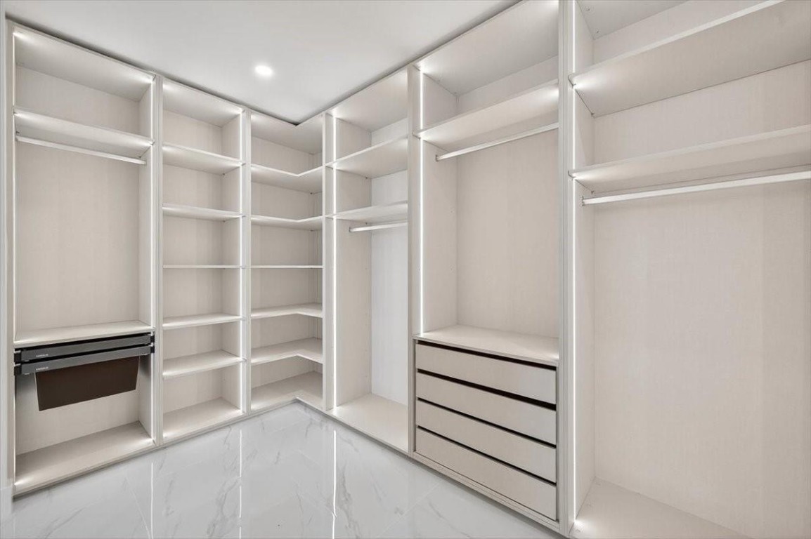 700 NE 24th Street 4802