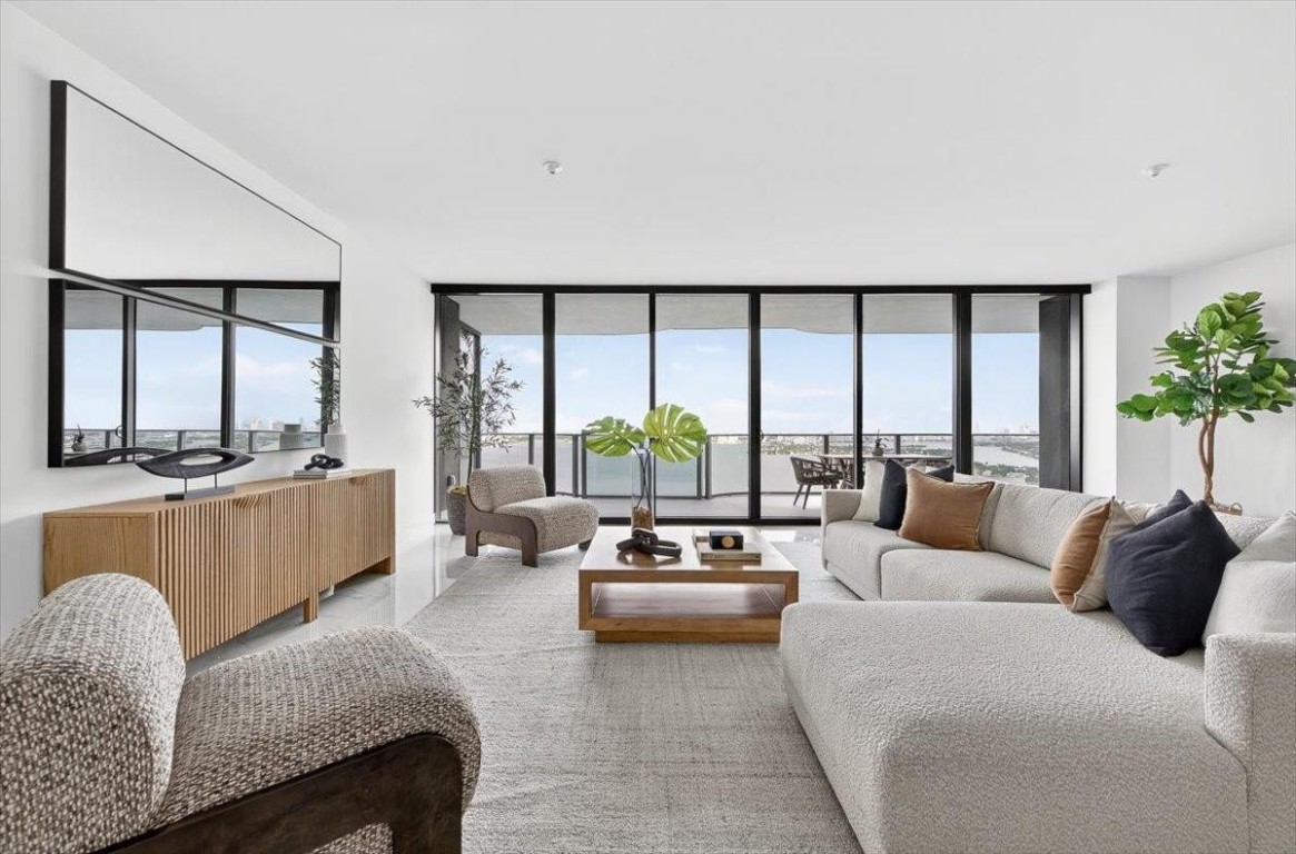 Aria Reserve Miami - Residential