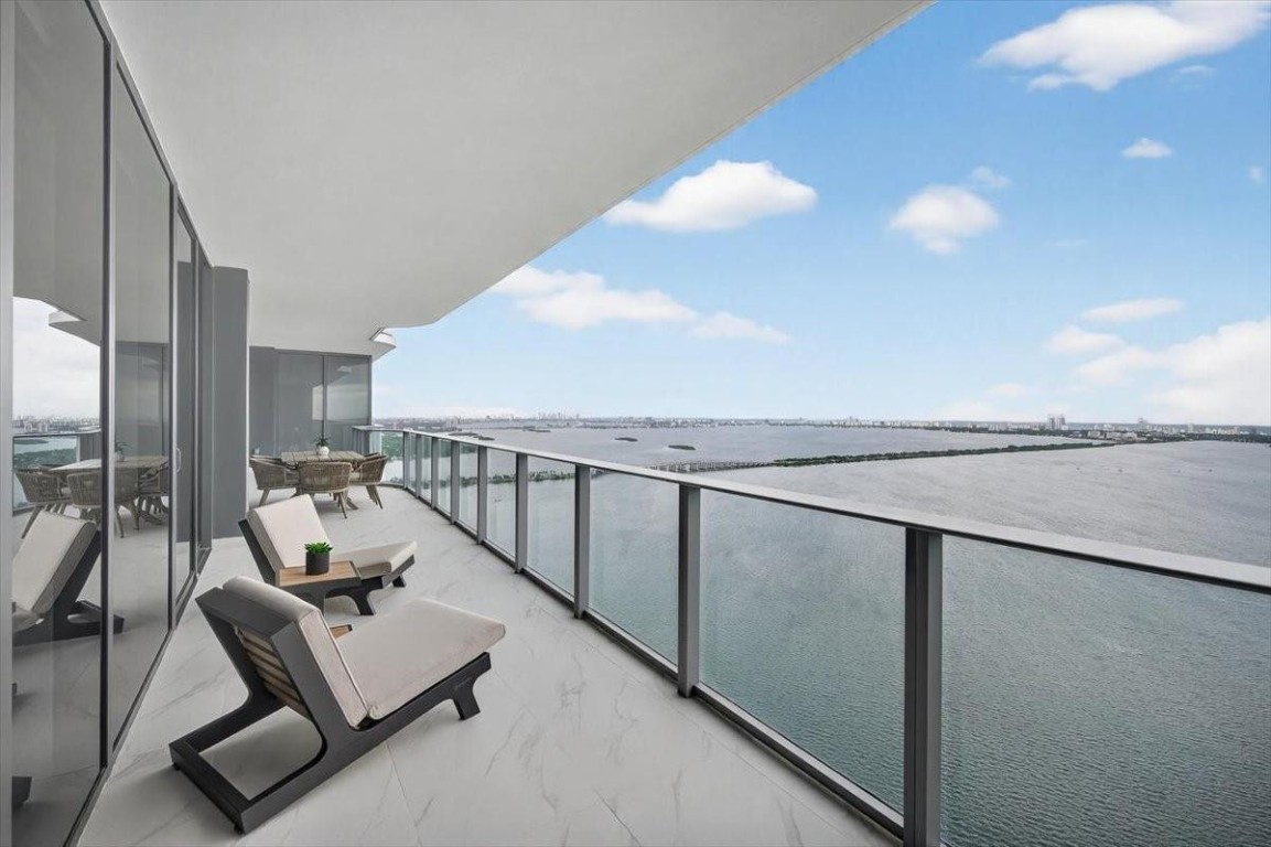 Aria Reserve Miami - Residential