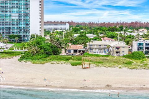 A home in Deerfield Beach