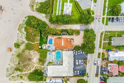 A home in Deerfield Beach