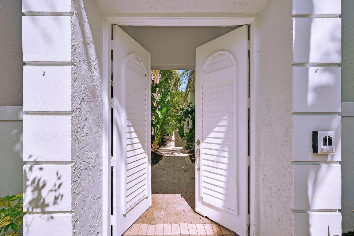 Coral Cay - Residential Lease