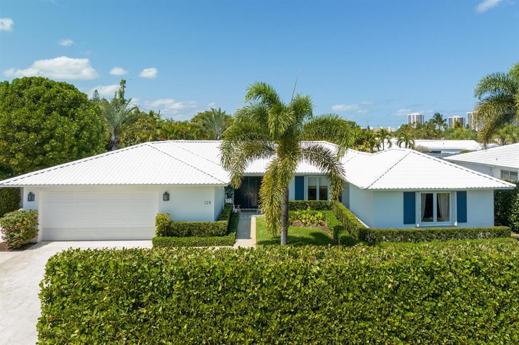 Photo of 125 Dory Road N, North Palm Beach, FL 33408 (MLS # R10880396)