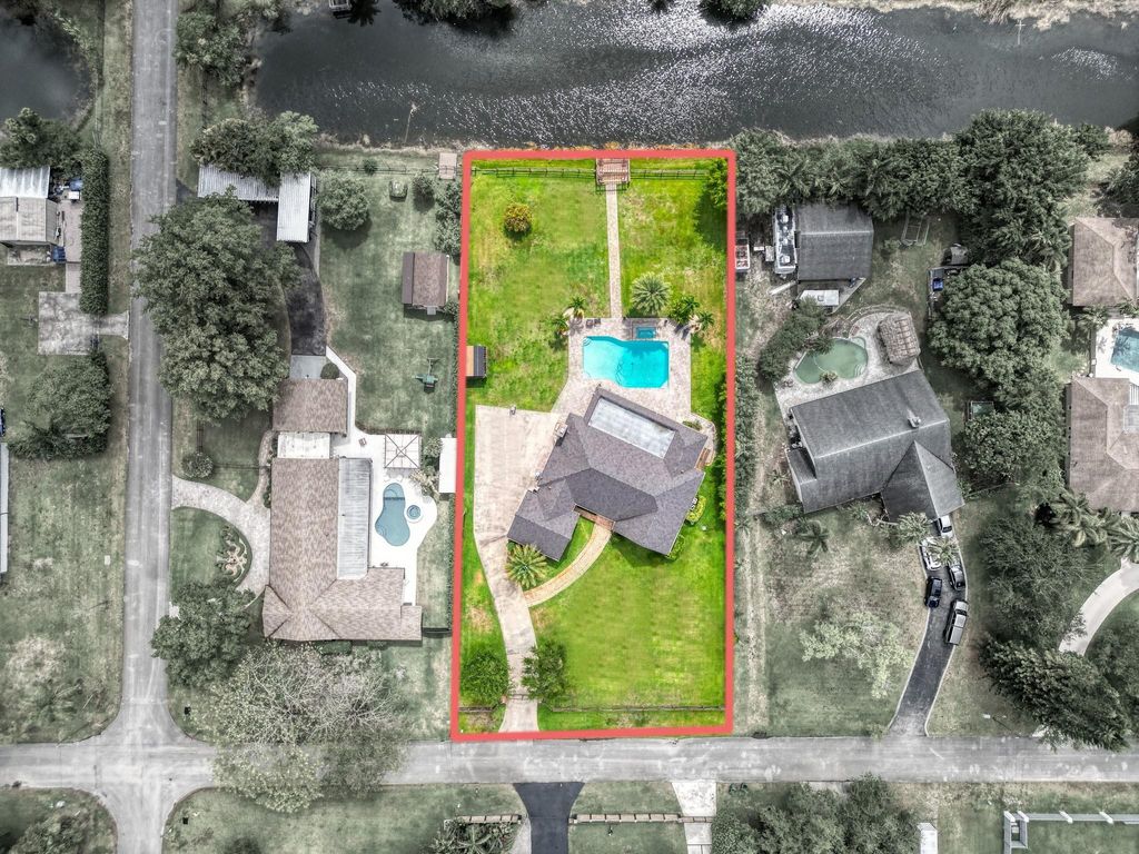 Photo of 4920 SW 170th Avenue, Southwest Ranches, FL 33331 (MLS # F10502315)