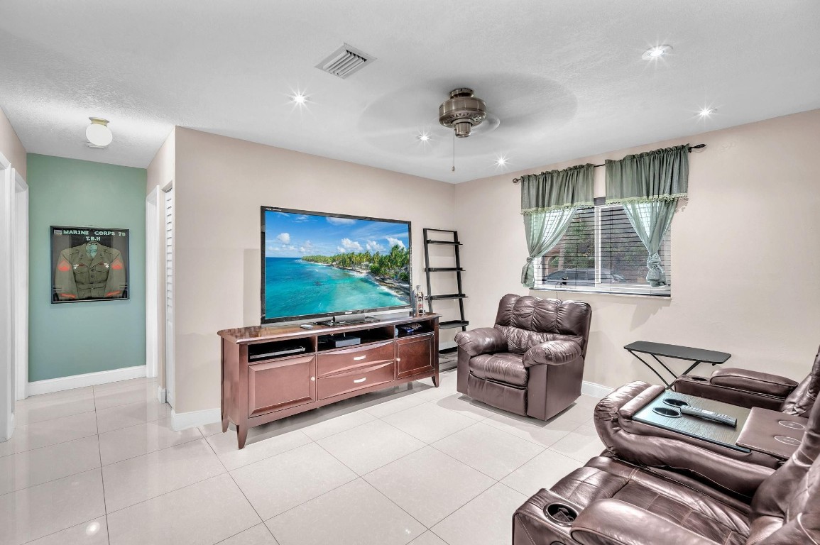 ORIOLE MARGATE SEC 6 - Residential