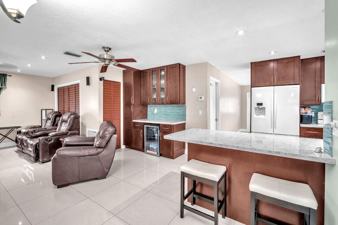 ORIOLE MARGATE SEC 6 - Residential