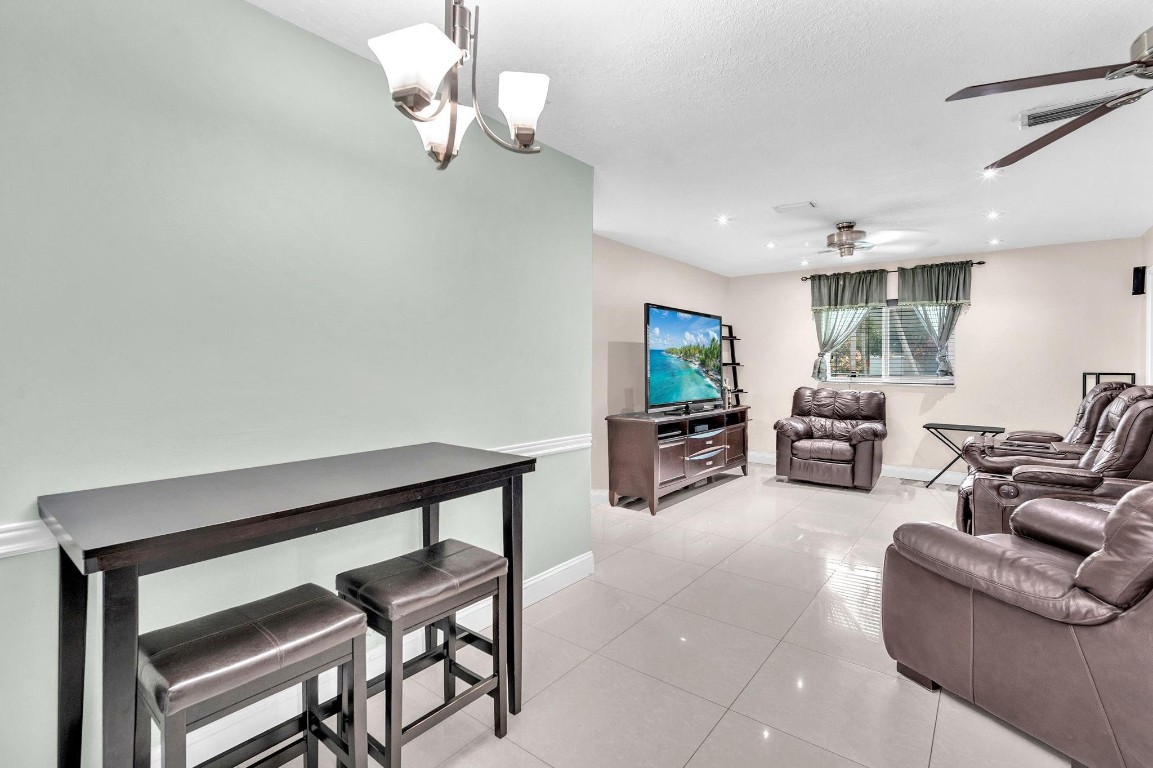 ORIOLE MARGATE SEC 6 - Residential