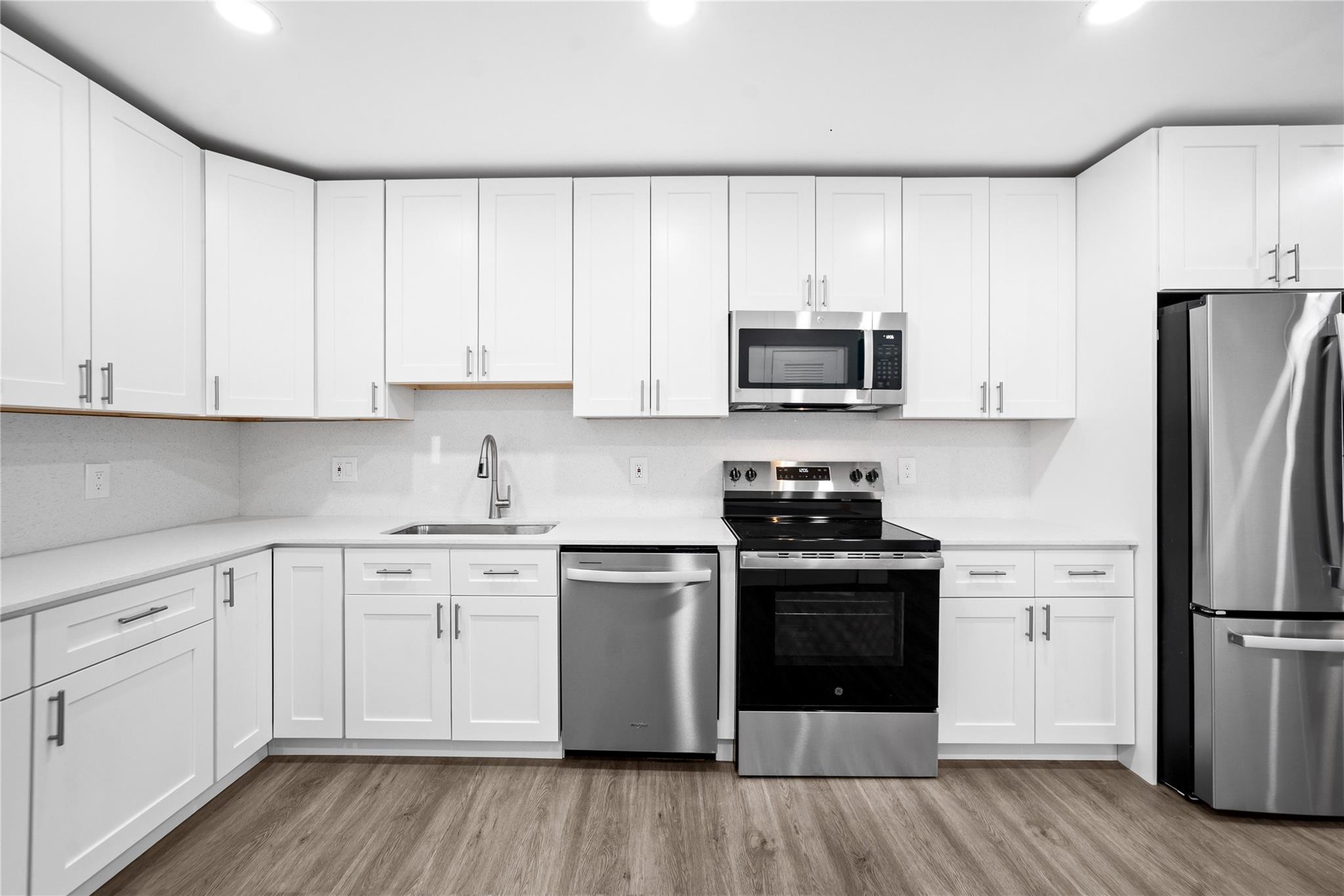 216-218 NE 9th Ave