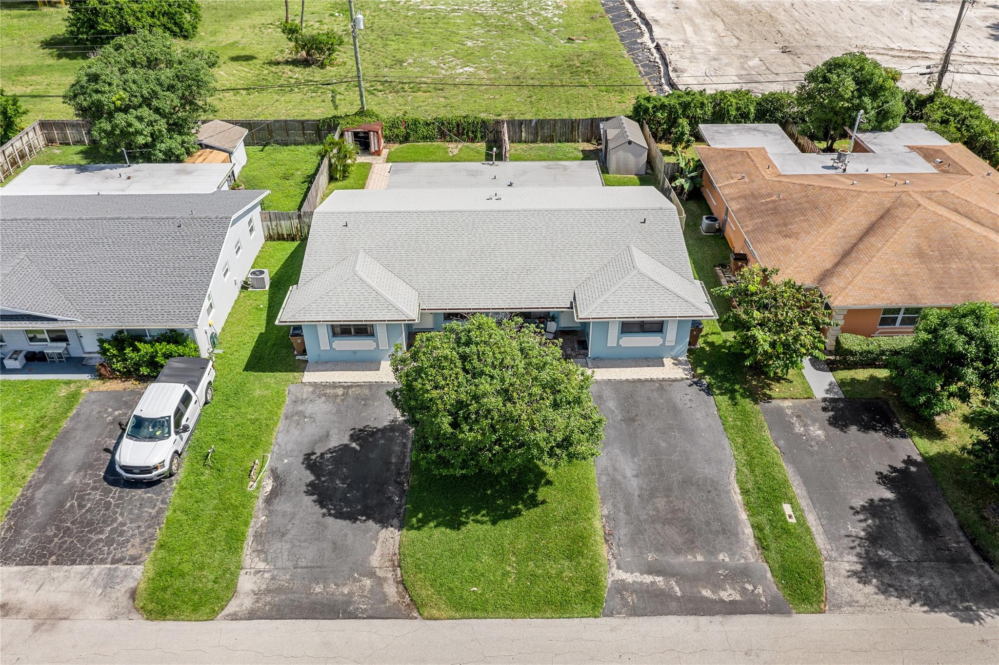 216-218 NE 9th Ave