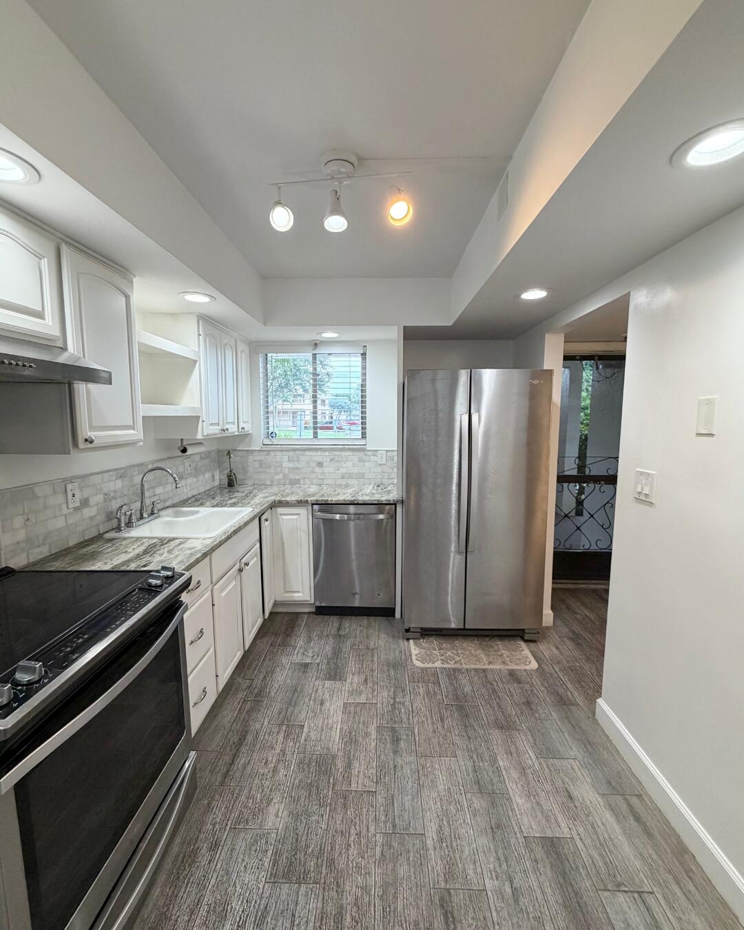 3186 VIA POINCIANA 115