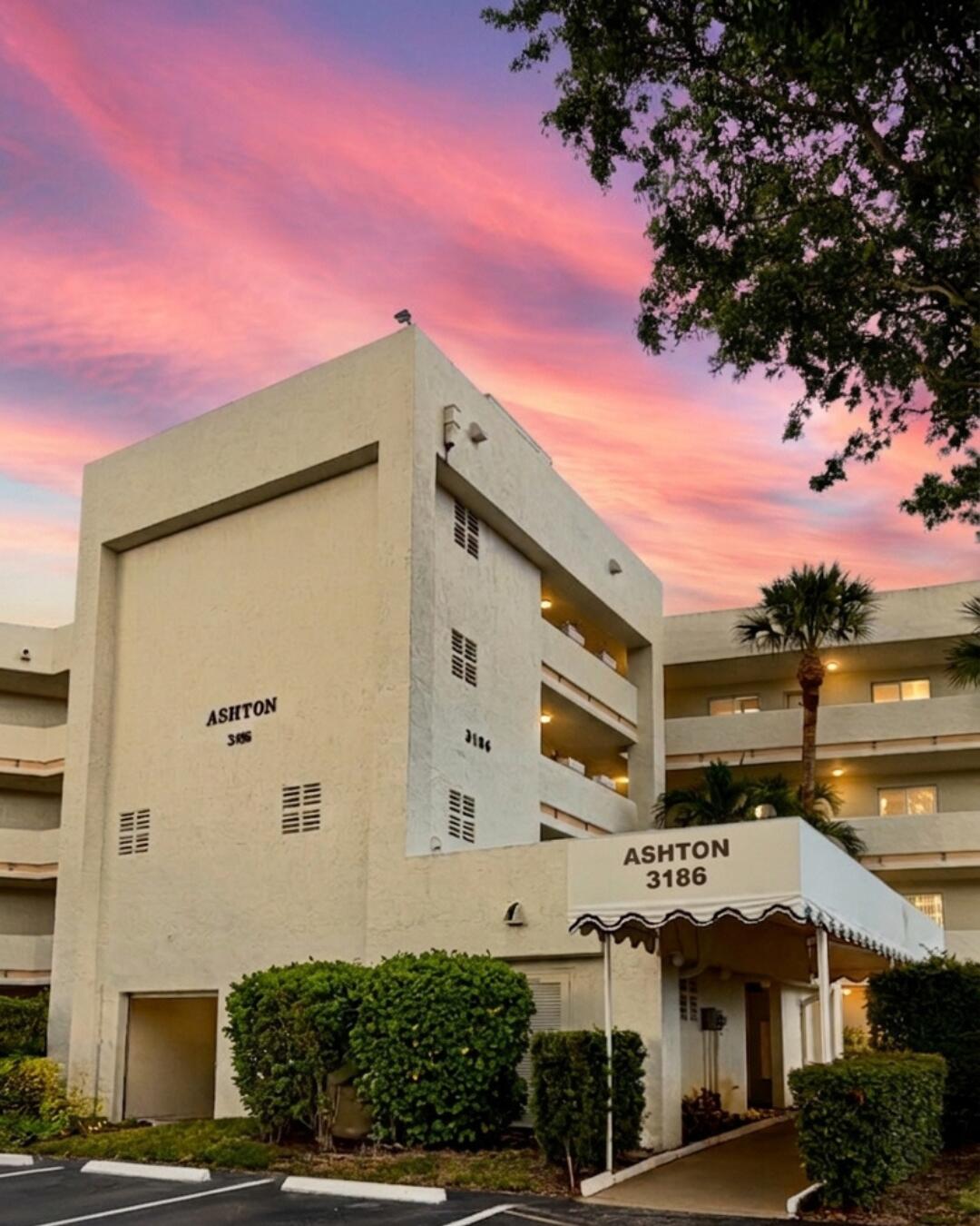 3186 VIA POINCIANA 115