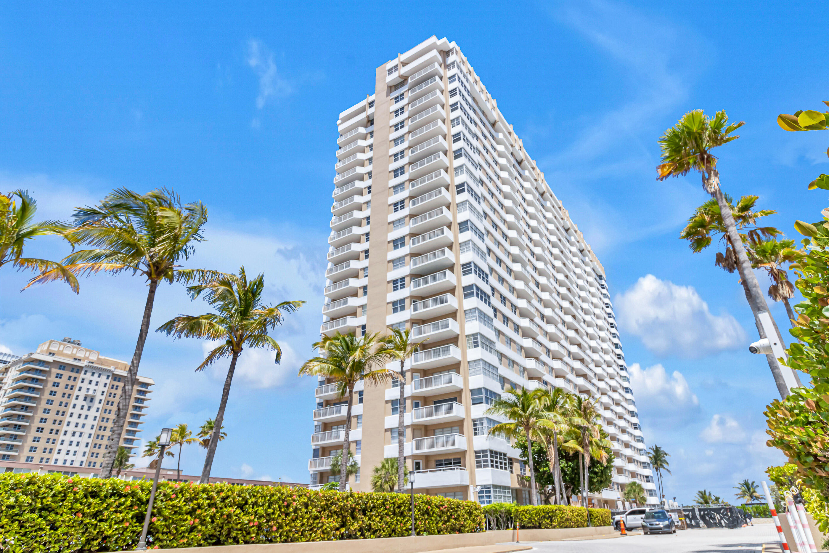 1950 S Ocean Drive 21b