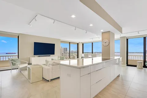 5550 N Ocean Drive Unit 12b, Riviera Beach, FL MLS: R11022174