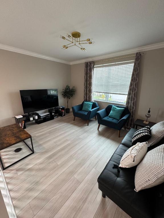 Veleiros at Crystal Lake - Residential