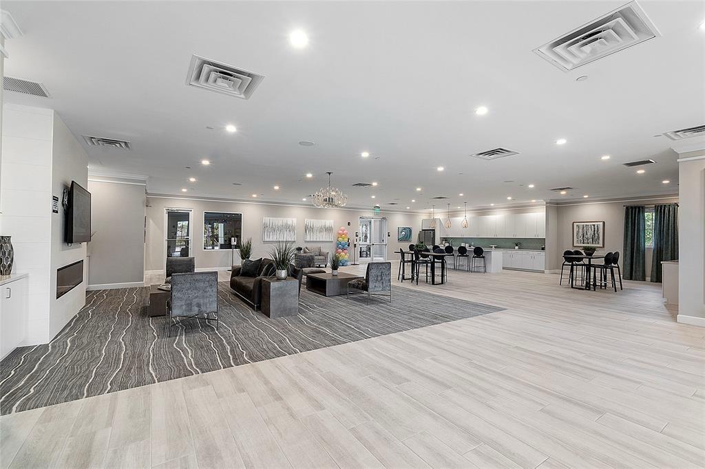 Veleiros at Crystal Lake - Residential