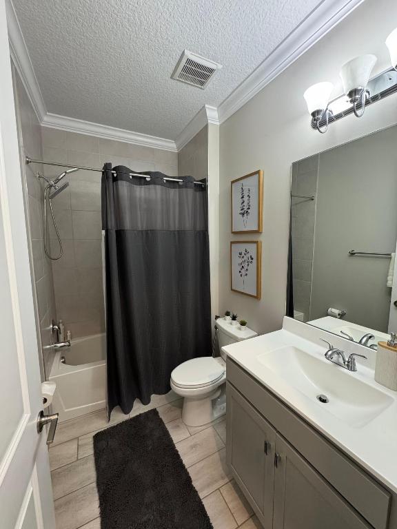 Veleiros at Crystal Lake - Residential