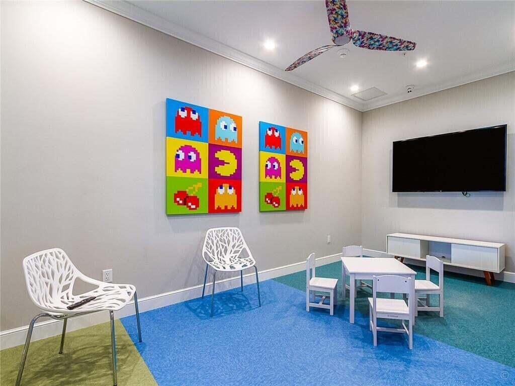 Veleiros at Crystal Lake - Residential