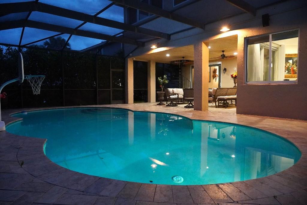 16352 SW 14th Street