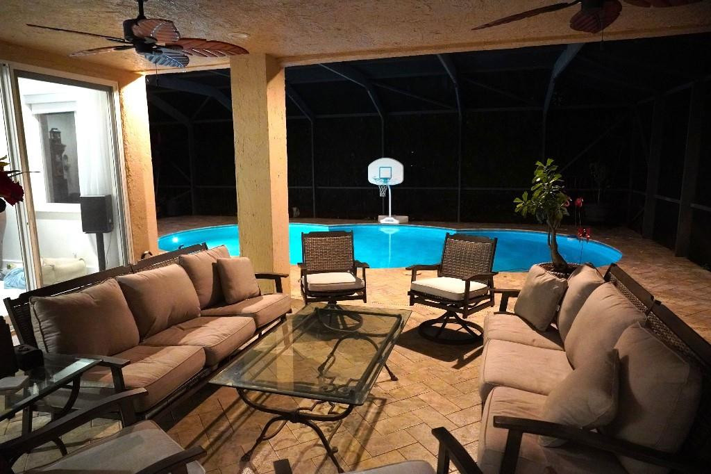 16352 SW 14th Street