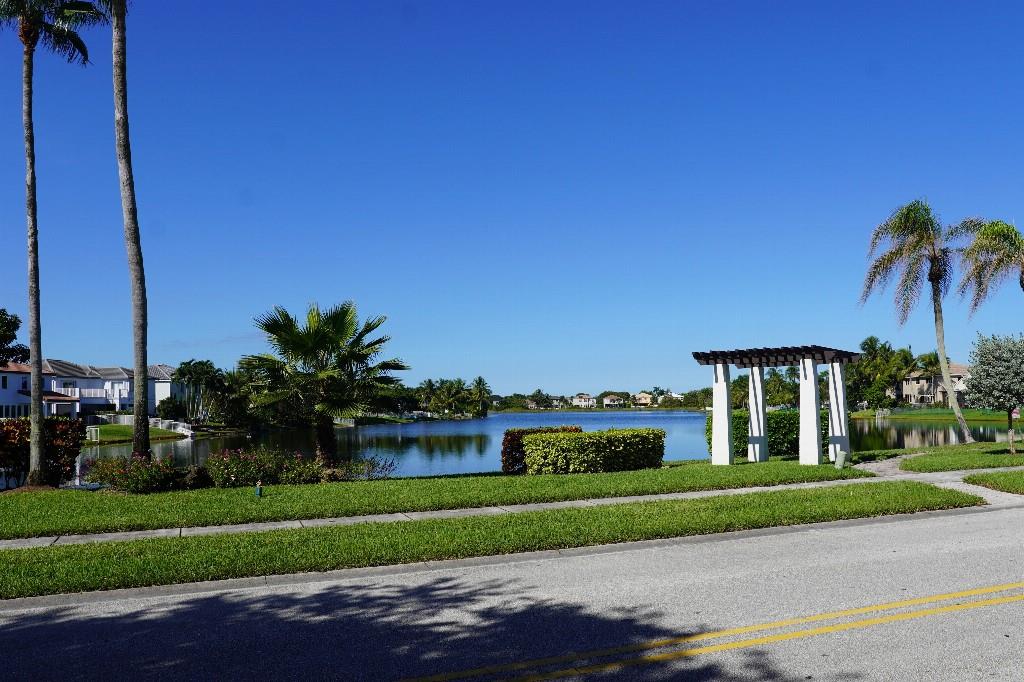 HEFTLER HOMES AT PEMBROKE - Residential