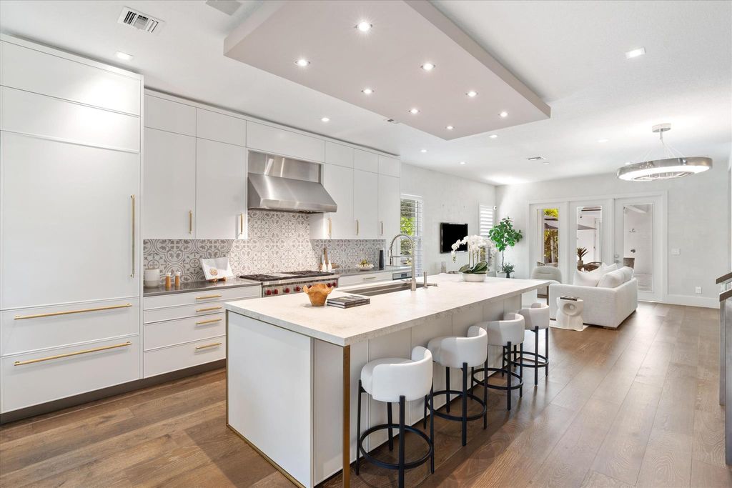 Photo of 7033 Edison Place, Palm Beach Gardens, FL 33418 (MLS # R11115424)