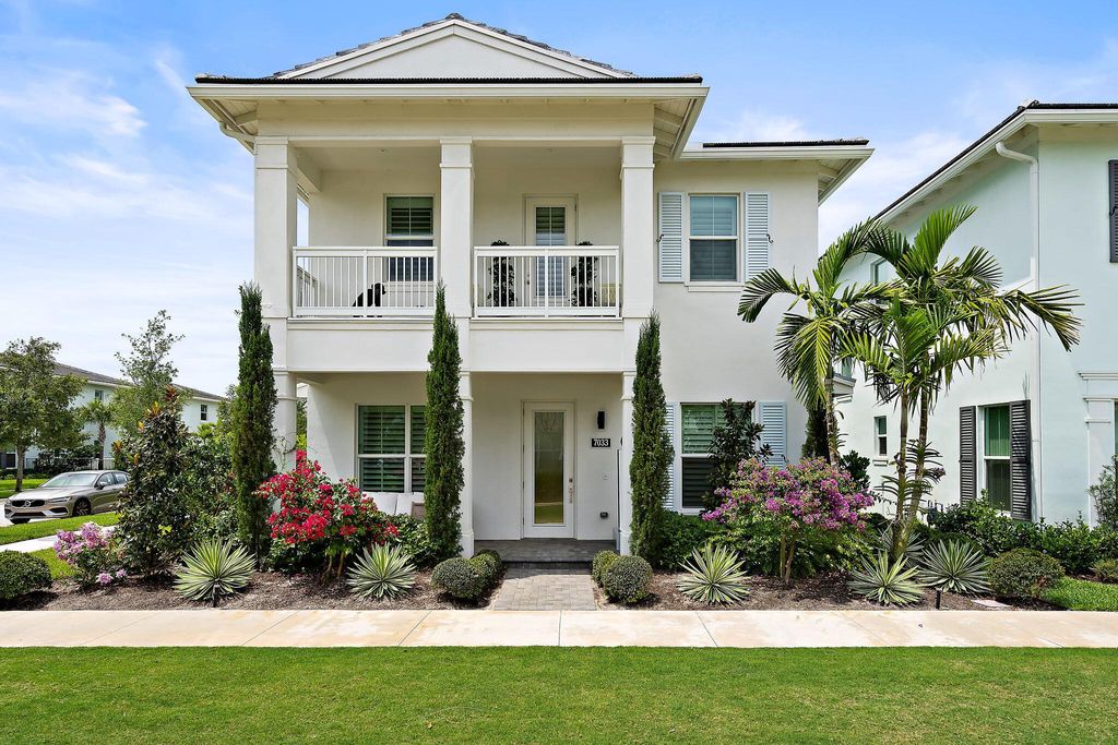 Photo of 7033 Edison Place, Palm Beach Gardens, FL 33418 (MLS # R11115424)