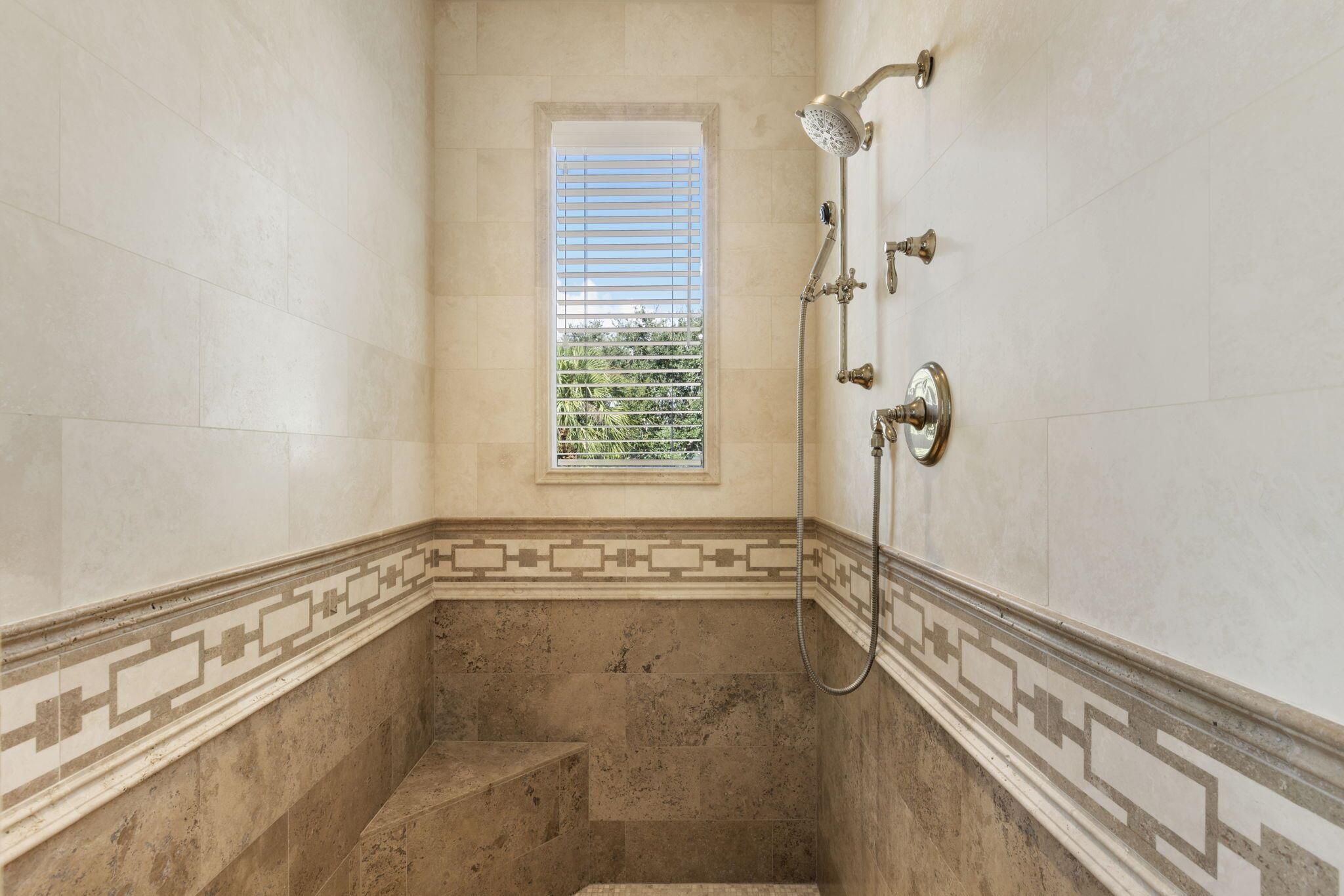 BEARS CLUB - Residential