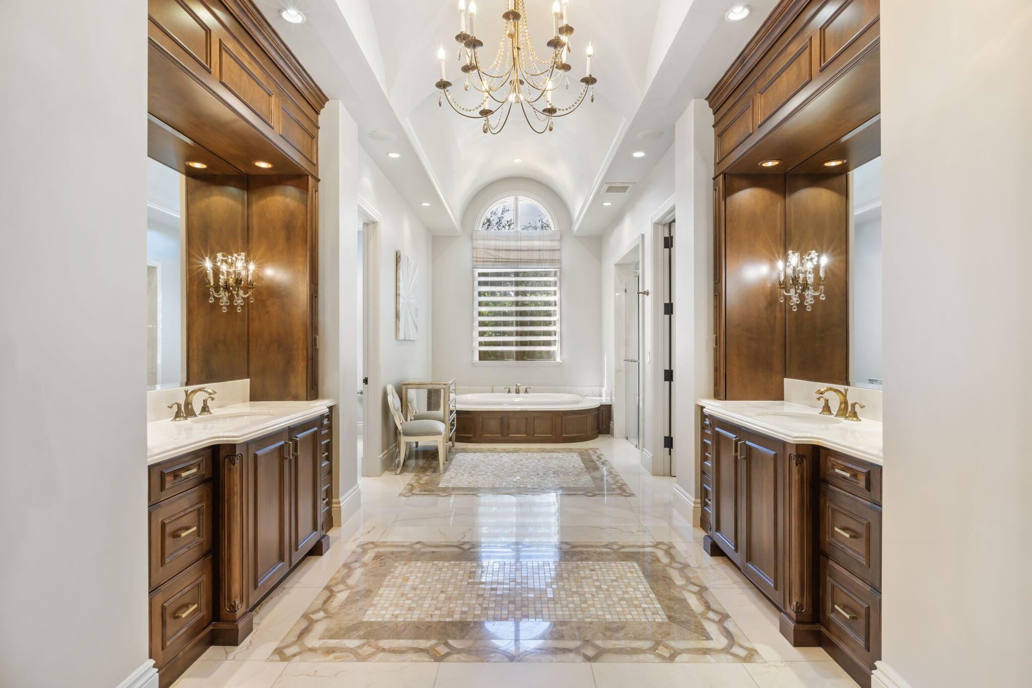 BEARS CLUB - Residential