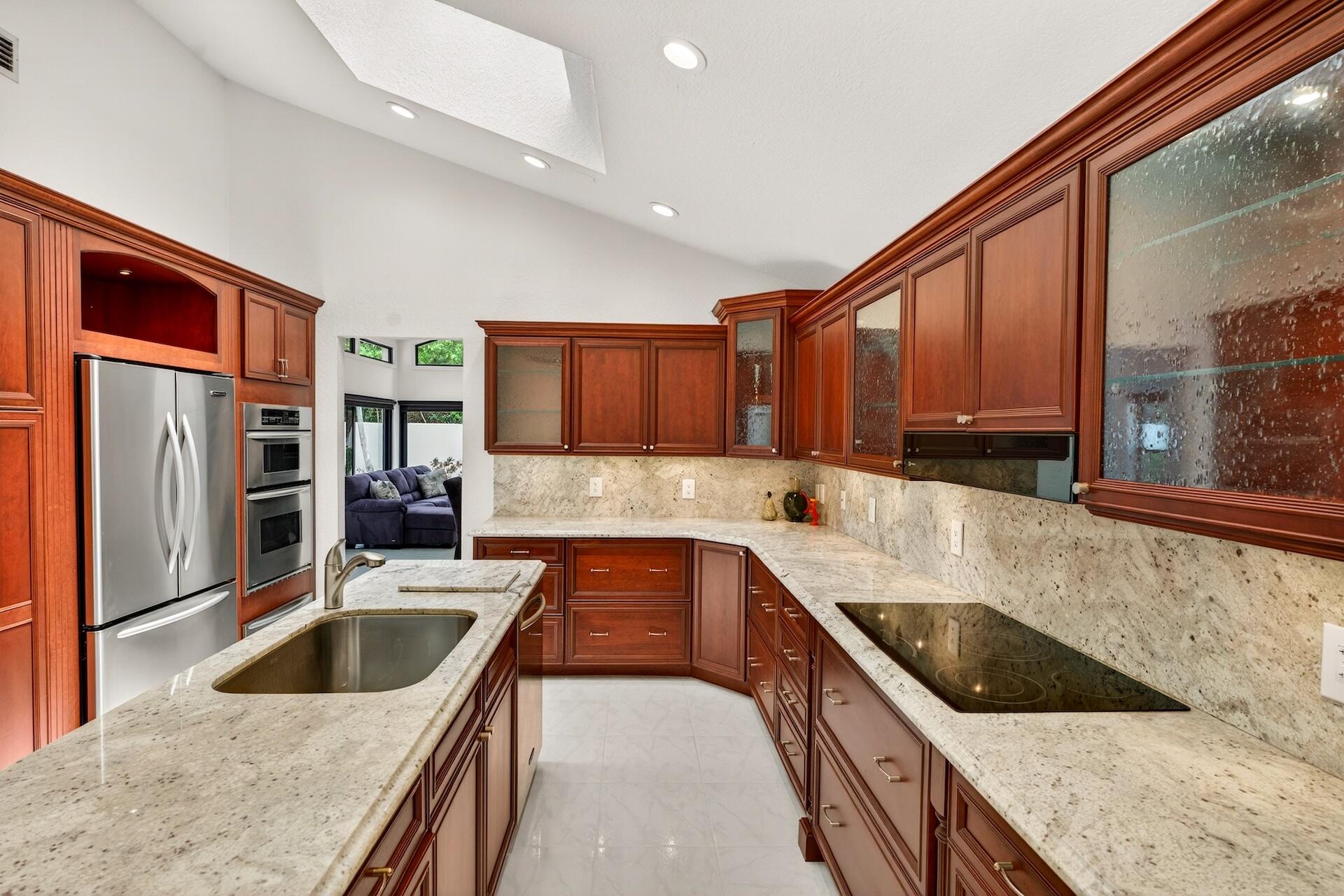 TOWN PLACE CLUB VILLAS - Residential