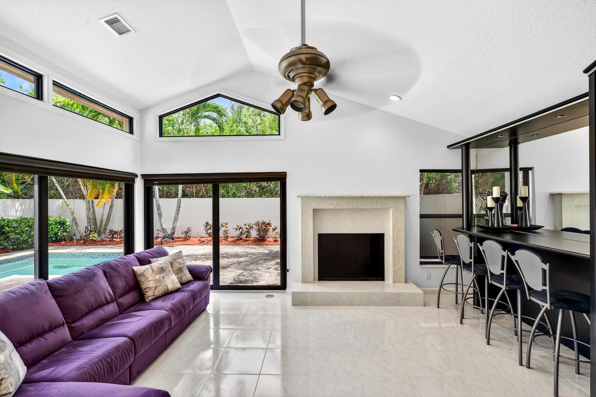 TOWN PLACE CLUB VILLAS - Residential