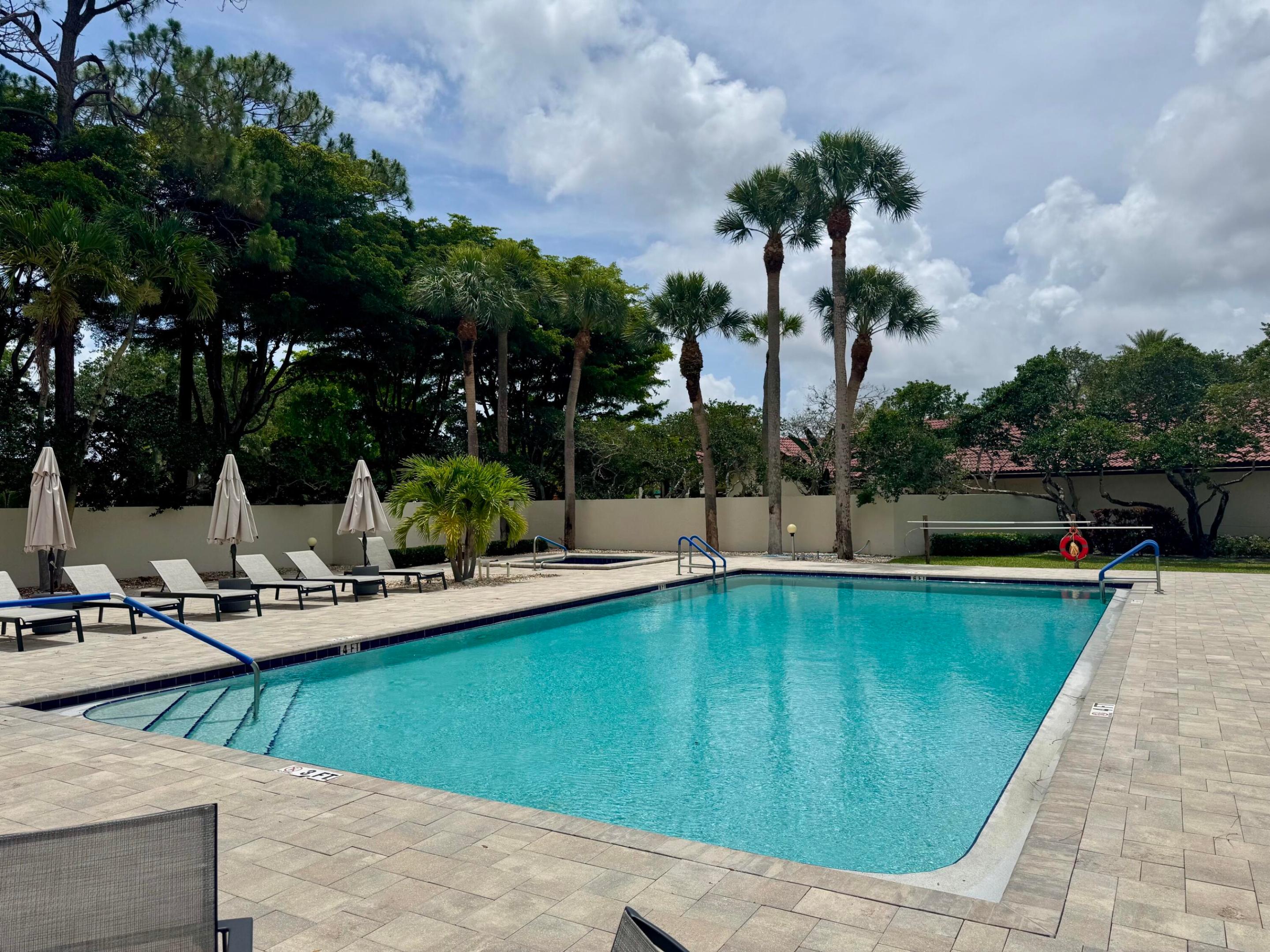 TOWN PLACE CLUB VILLAS - Residential