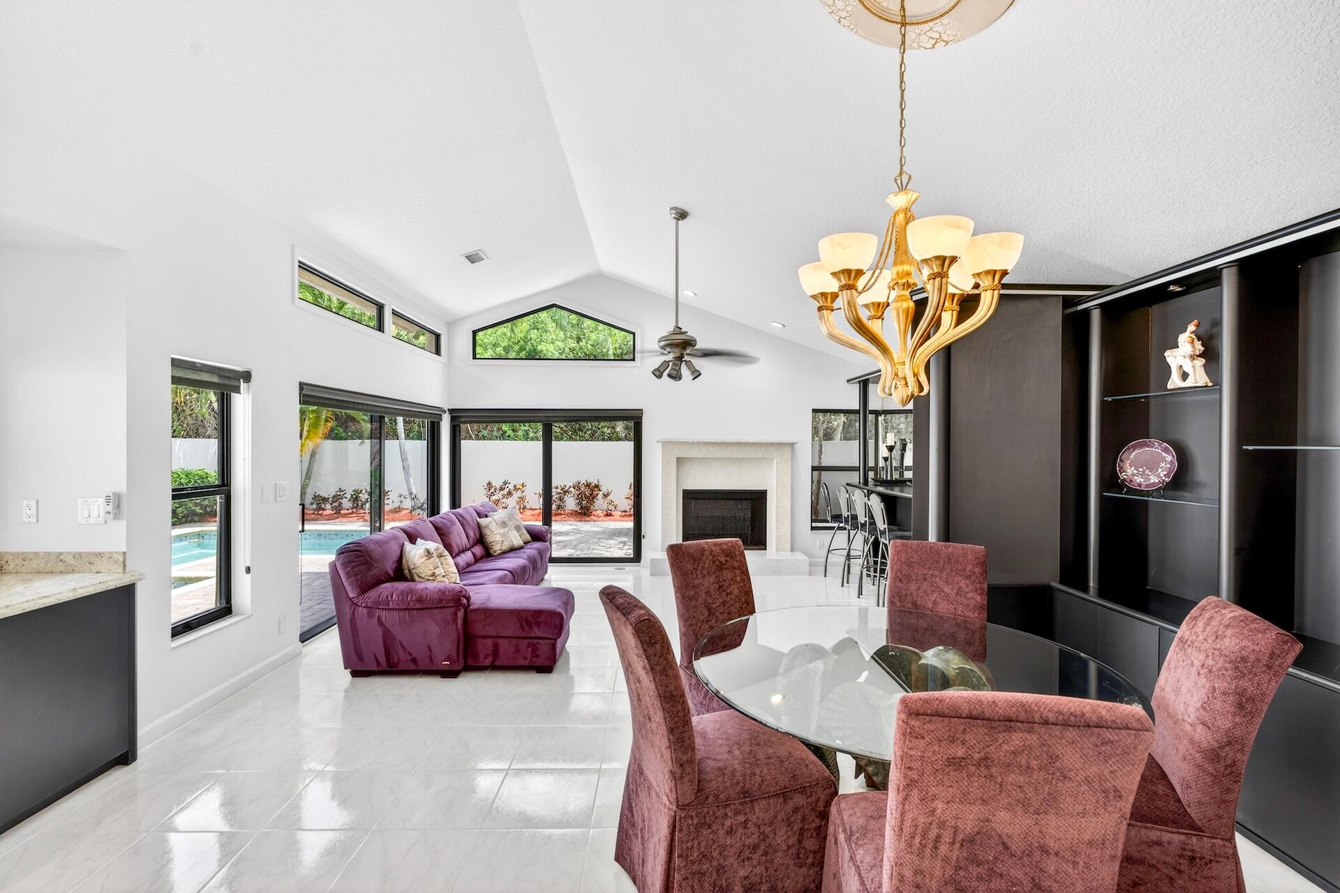 TOWN PLACE CLUB VILLAS - Residential