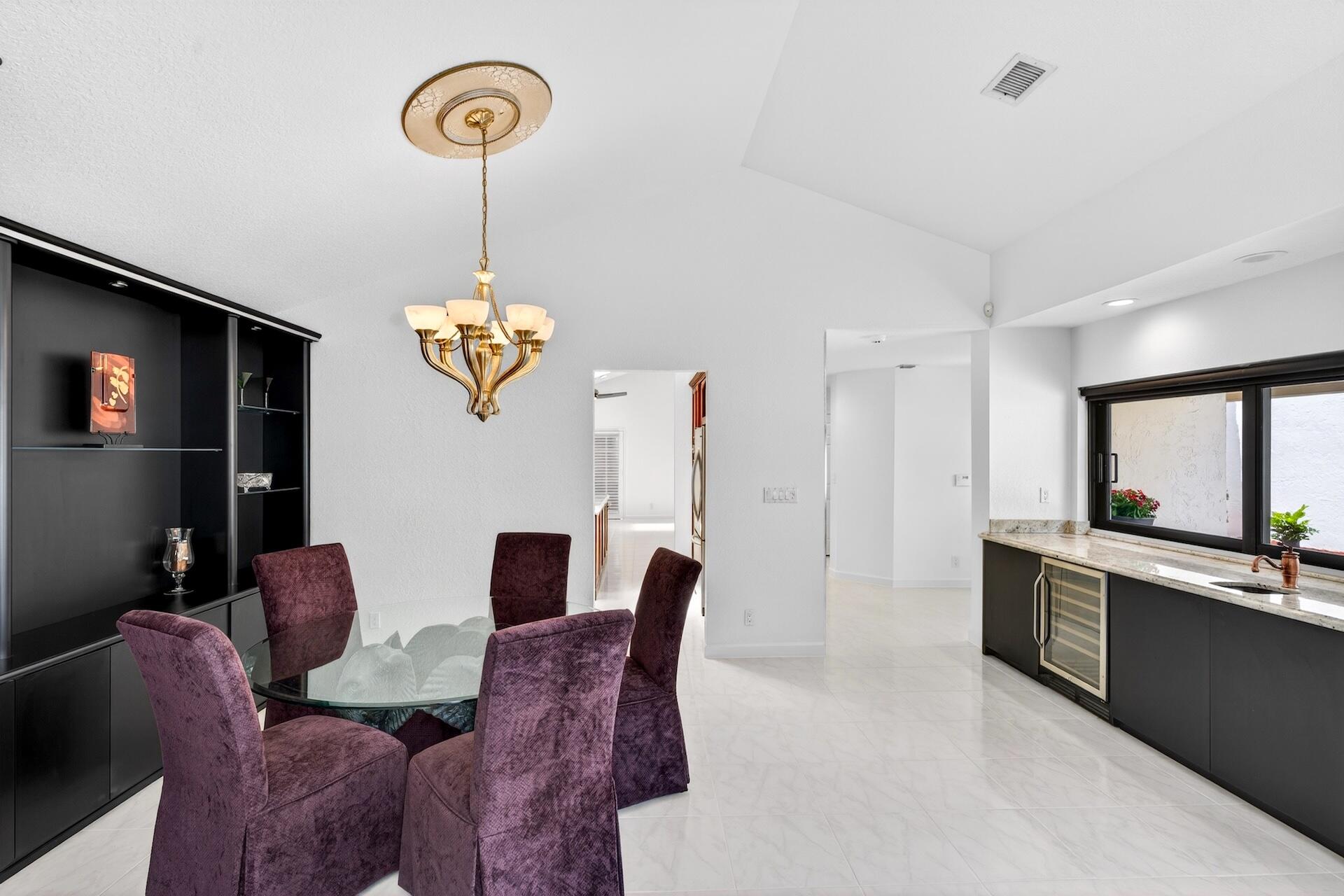 TOWN PLACE CLUB VILLAS - Residential