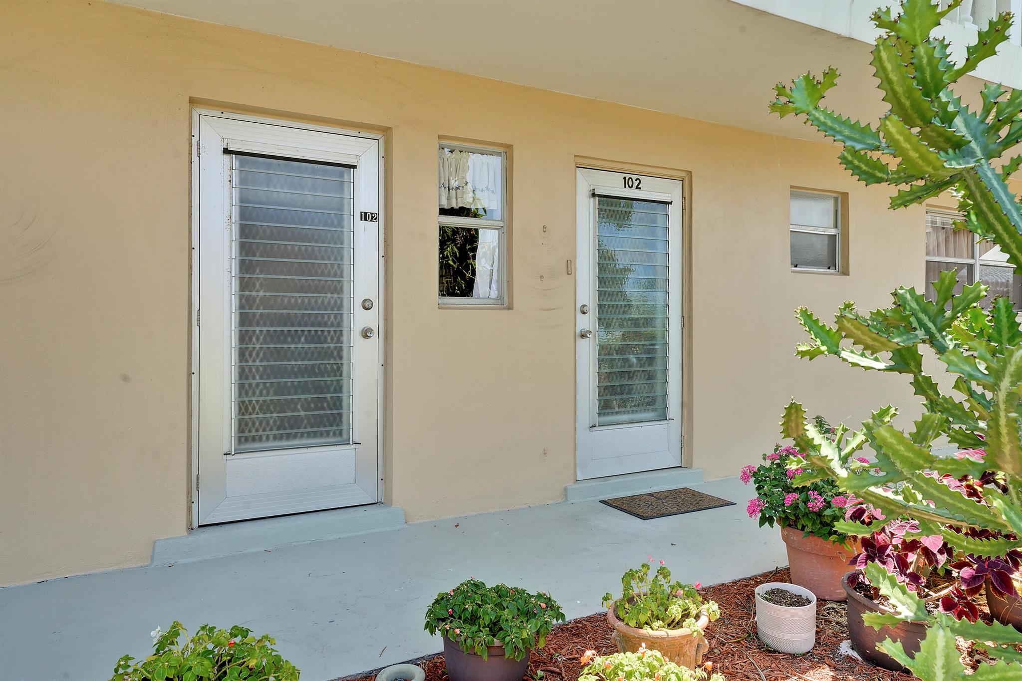 2151 NE 1st Court 102
