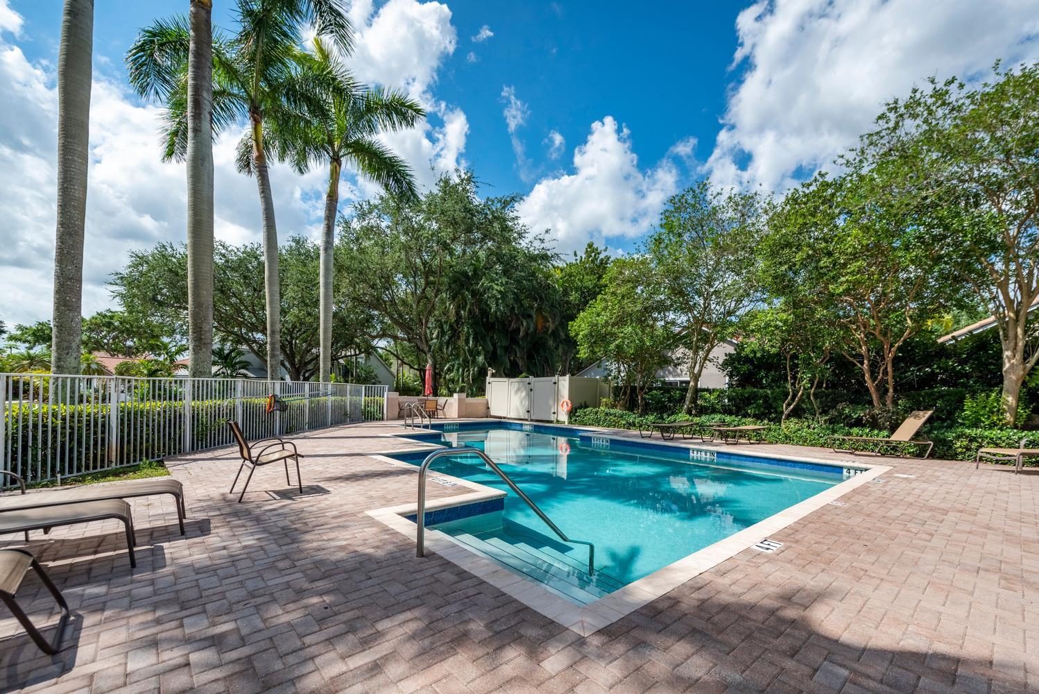 CENTRAL PARK LAKE - Residential