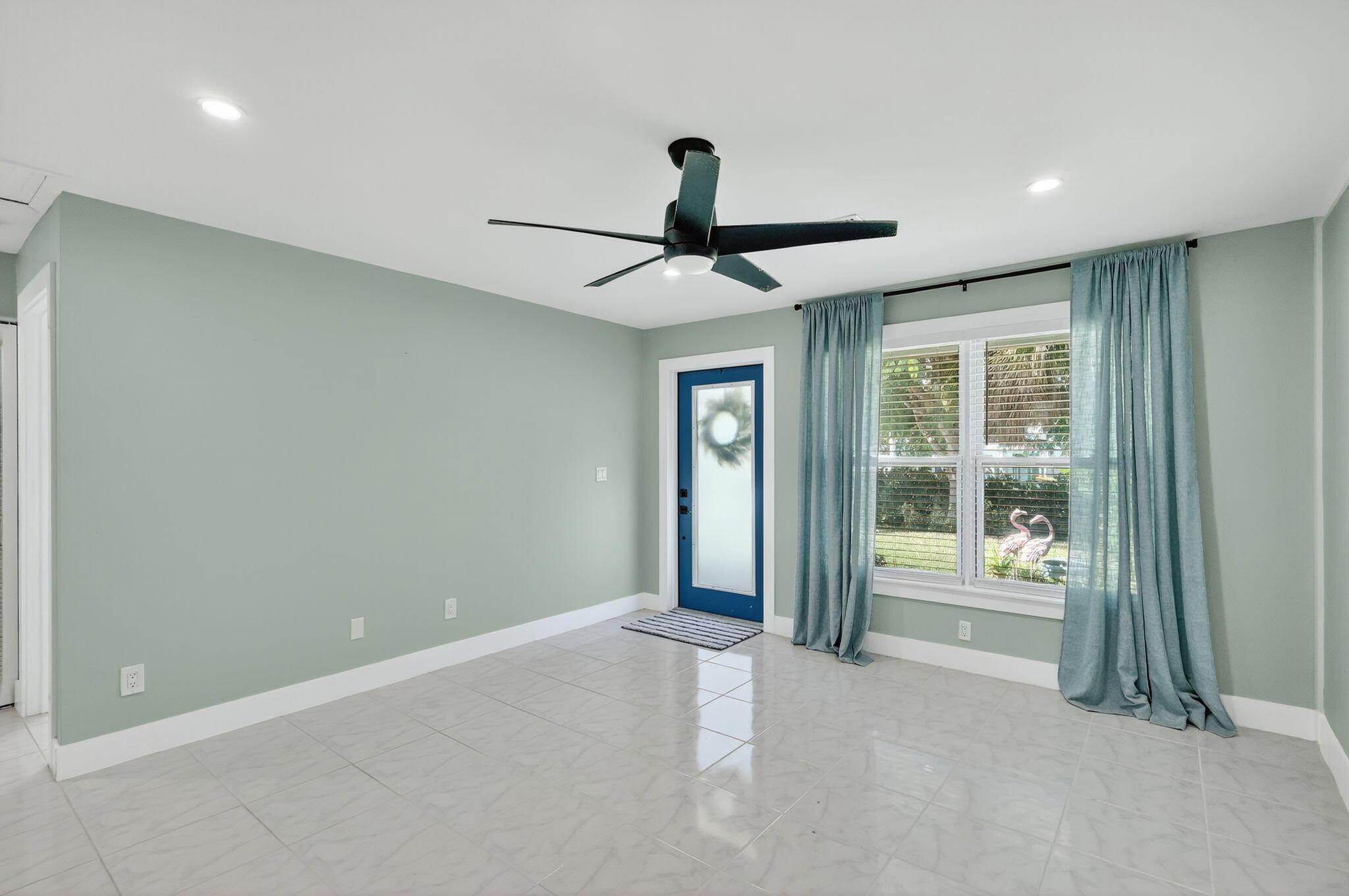 507 SE Parkway Drive