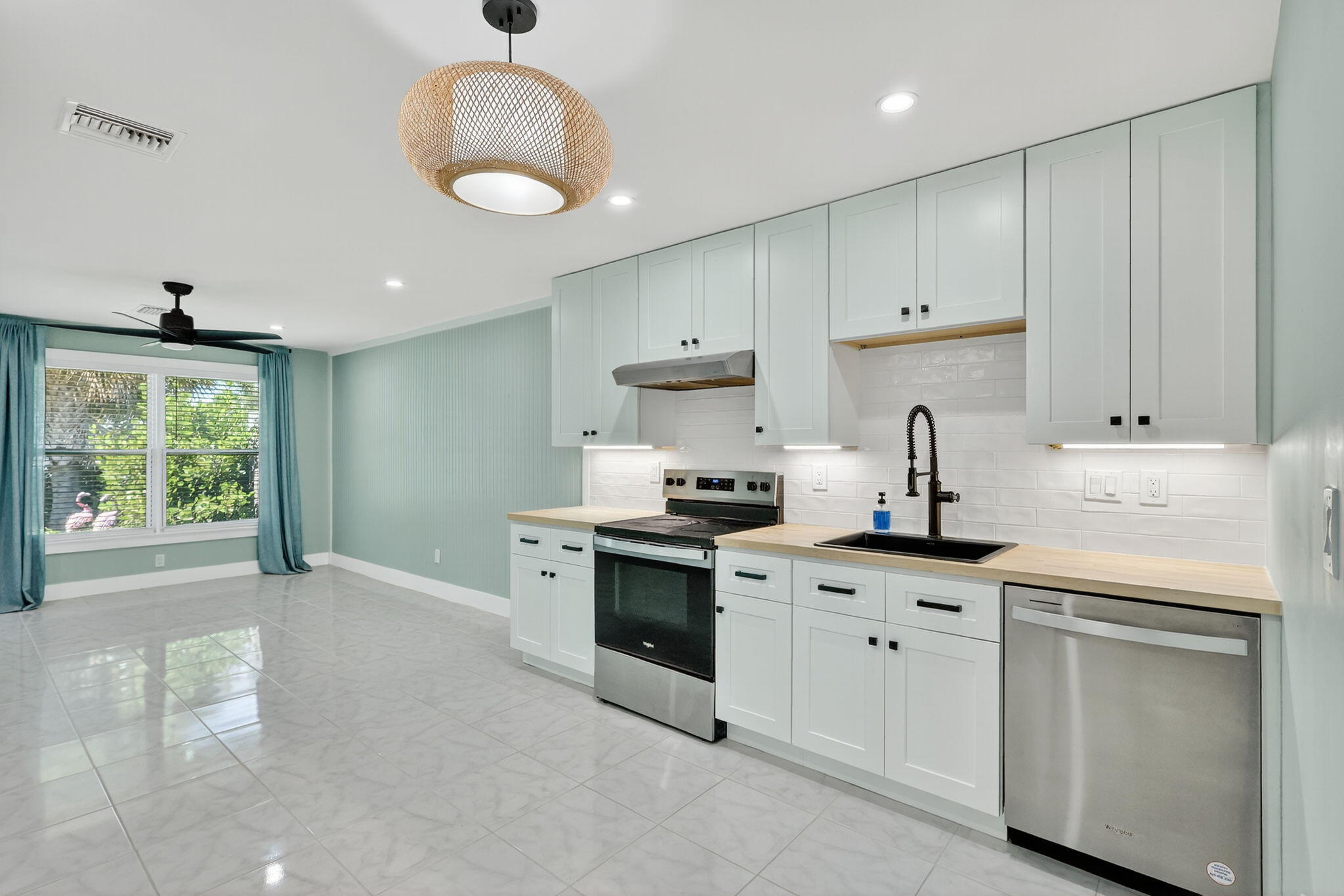 FISHERMAN'S VILLAGE - Residential