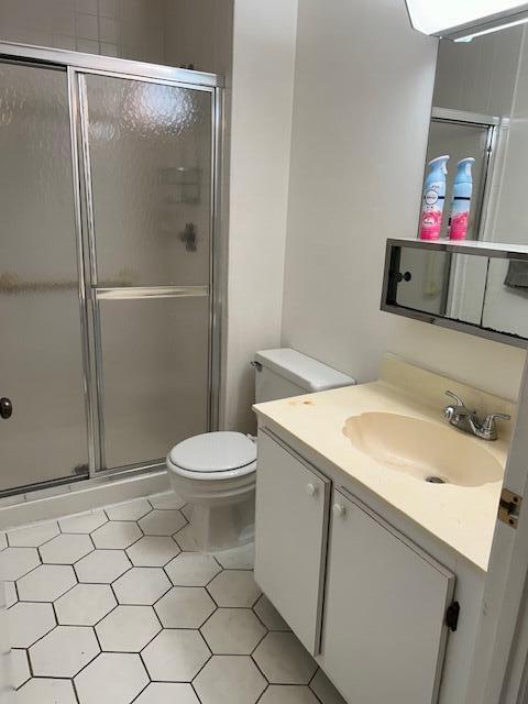 GOLDEN LAKES VILLAGE - Residential Lease