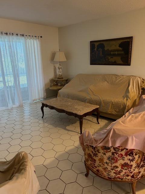 GOLDEN LAKES VILLAGE - Residential Lease