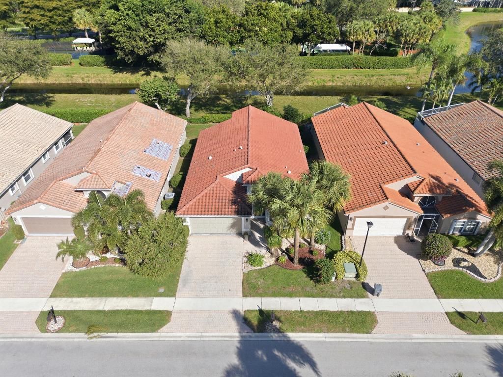 Photo of 6797 Castlemaine Avenue, Boynton Beach, FL 33437 (MLS # R11159020)