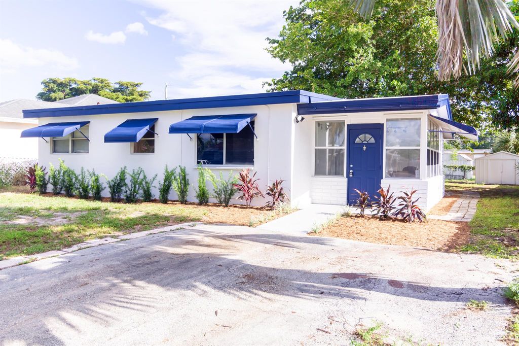 Photo of 5642 Cinnamon Drive, West Palm Beach, FL 33415 (MLS # R11120545)