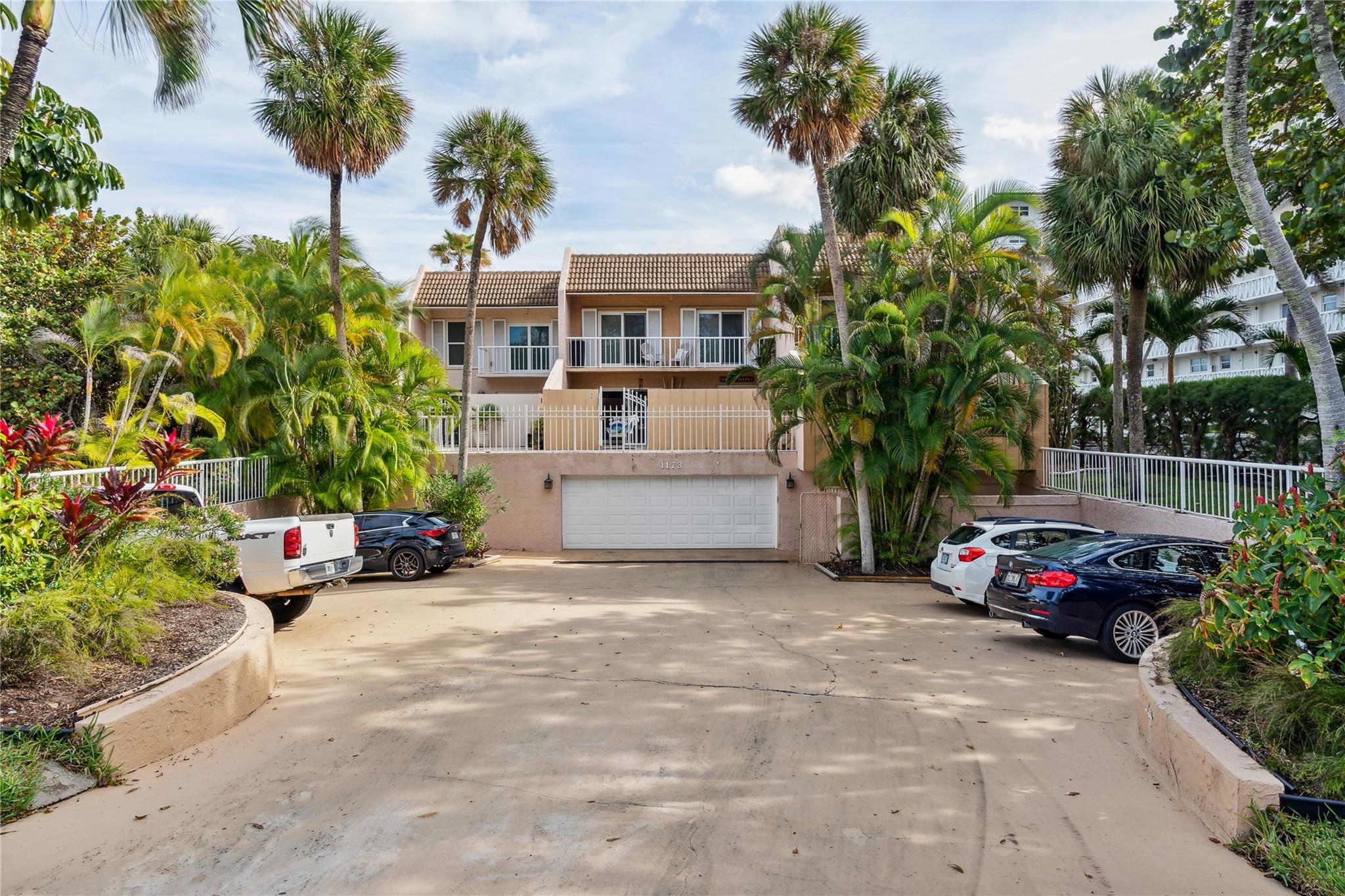 Hillsboro Square - Residential