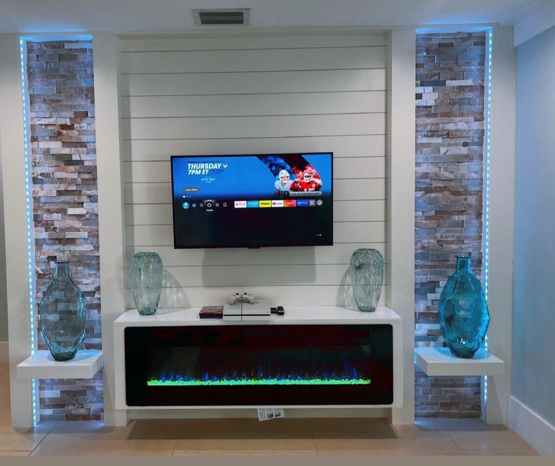 LAKE OSBORNE HILLS - Residential Lease