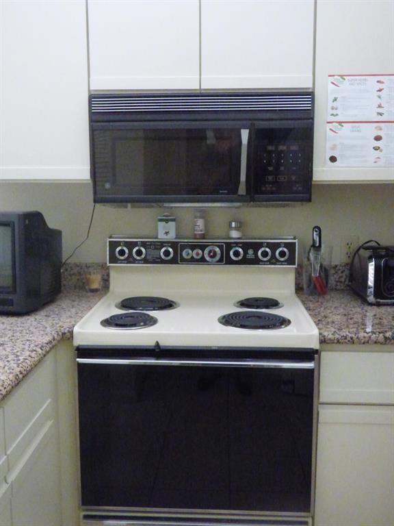 FOUNTAINS SOUTH CONDO 1 - Residential