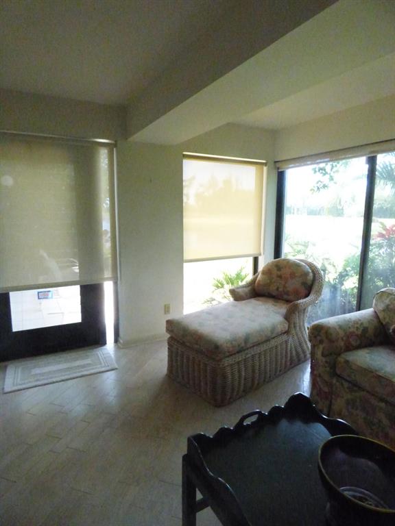 FOUNTAINS SOUTH CONDO 1 - Residential