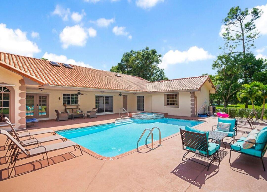 Paddock Park 1 - Residential Lease