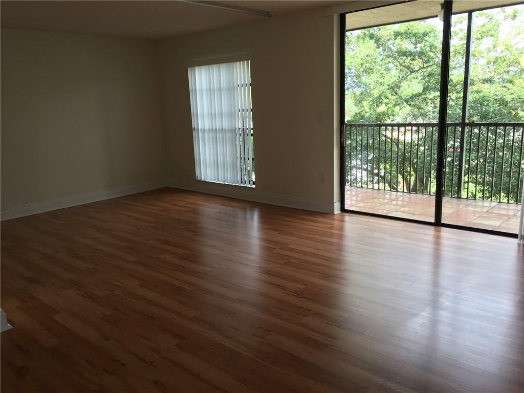 INVERWOOD CONDO - Residential