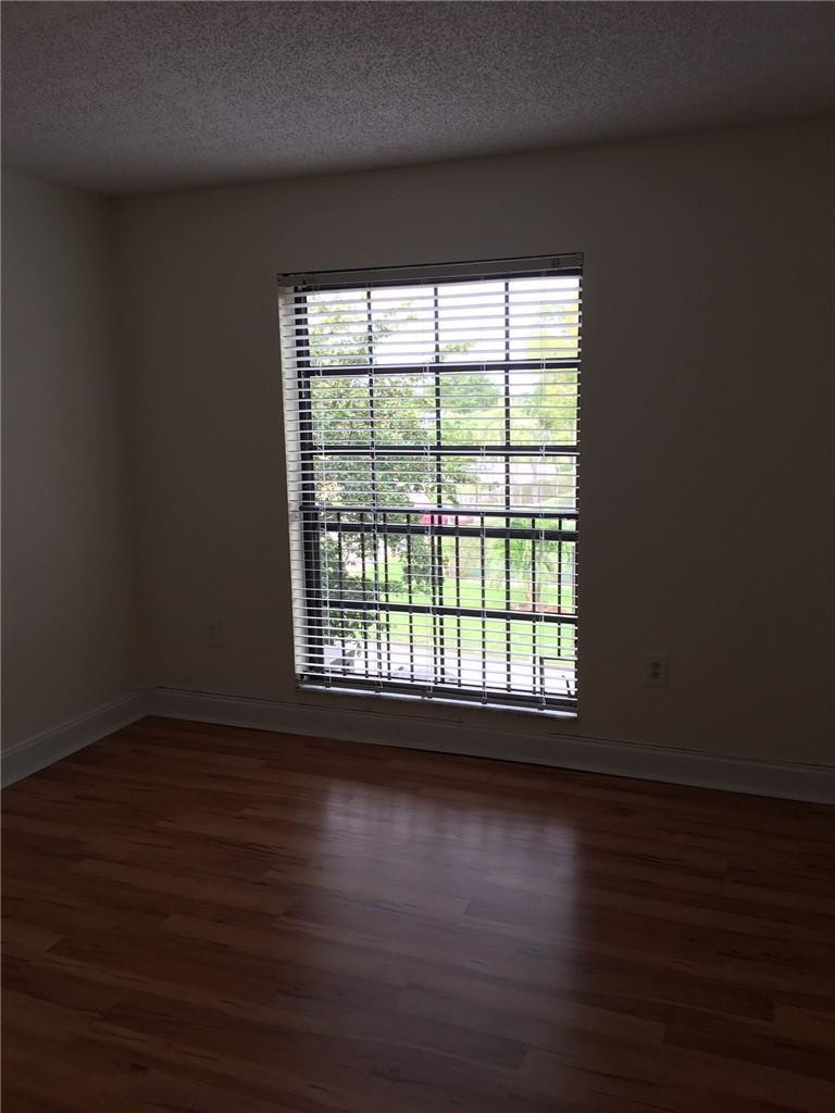 INVERWOOD CONDO - Residential